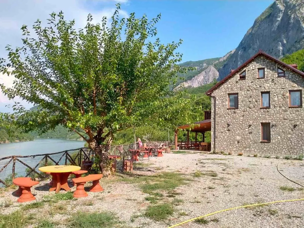 Hotel Aprripe Guri Firza