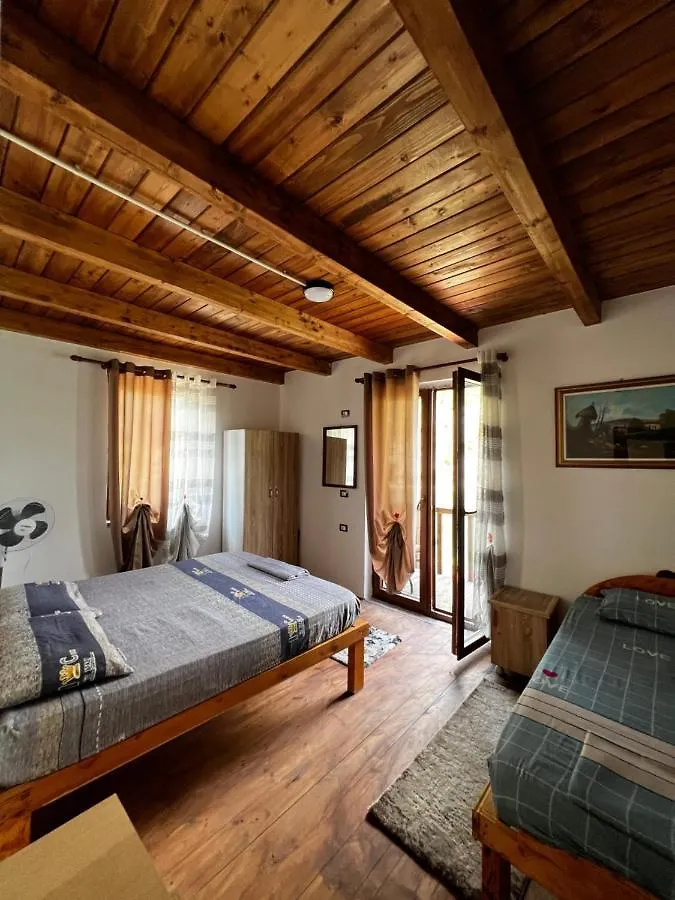 Guest House Aprripe Guri Firza Albanië