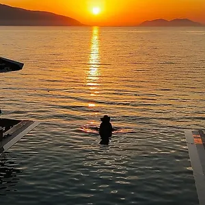  Hotel Dukes Albania